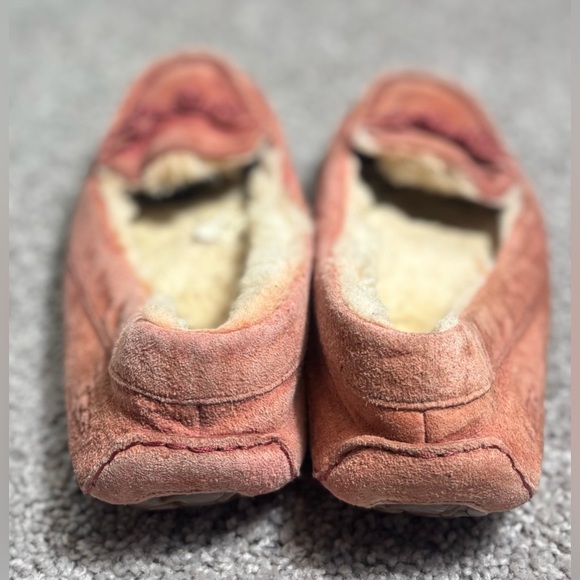 UGG Australia Suki Moccasin Slippers Womens 8 Pink Suede Sheepskin - Picture 5 of 6